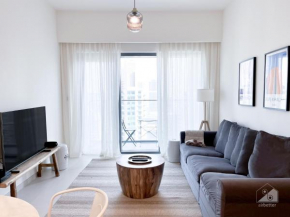 Luxury Burj Royale Modern Apt city view Balcony